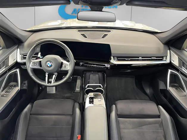 BMW X1 U11 18i sDrive paddles