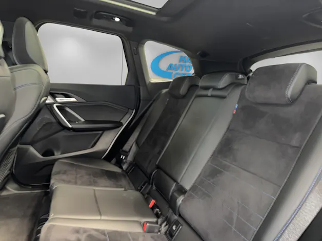 BMW X1 U11 18i sDrive paddles
