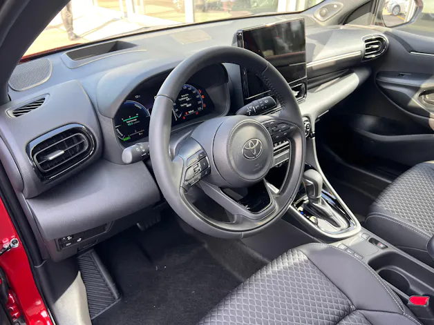 Toyota Yaris 1.5 VVT-i HSD Premium