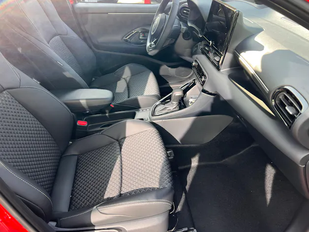 Toyota Yaris 1.5 VVT-i HSD Premium