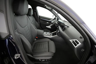 https://vehicle.imgix.net/4435548/f4b3addc-fbd2-45dc-a04d-1c9ef4b93e9a.jpg