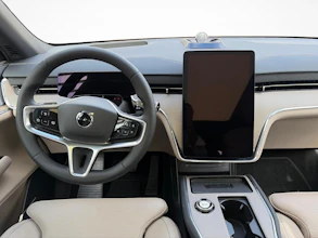 https://vehicle.imgix.net/4435549/9b379a0e-7125-427a-a475-7bf00509002d.jpg