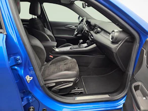 https://vehicle.imgix.net/4435660/420adc03-bdde-4c93-bbcb-a891be69ed63.jpg