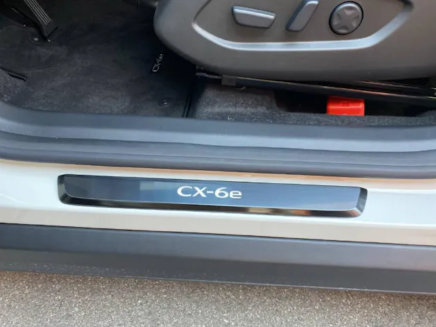 Mazda CX-6e 258PS Takumi 21 Leder Schwarz