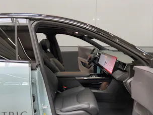 MAZDA CX-6e Takumi