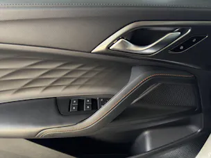 MG HS 1.5 PHEV Luxury