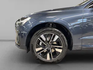 VOLVO XC60 2.0 B5 MH Plus Dark AWD