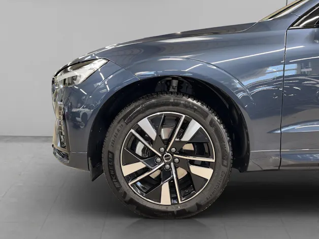 VOLVO XC60 2.0 B5 MH Plus Dark AWD