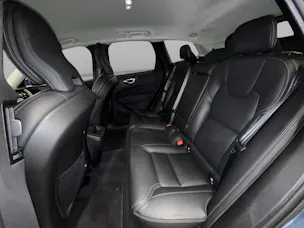 VOLVO XC60 2.0 B5 MH Plus Dark AWD