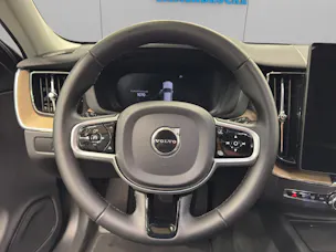 VOLVO XC60 2.0 B5 MH Plus Dark AWD
