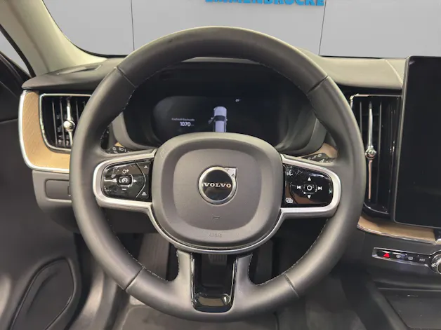 VOLVO XC60 2.0 B5 MH Plus Dark AWD