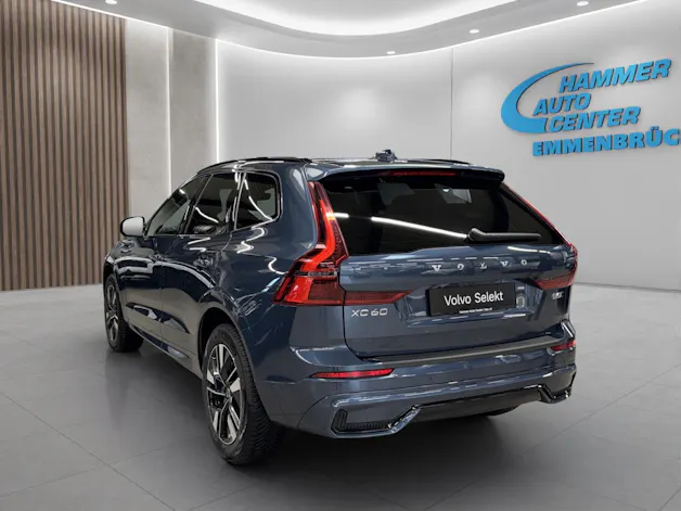 VOLVO XC60 2.0 B5 MH Plus Dark AWD