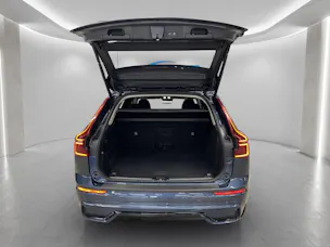 VOLVO XC60 2.0 B5 MH Plus Dark AWD