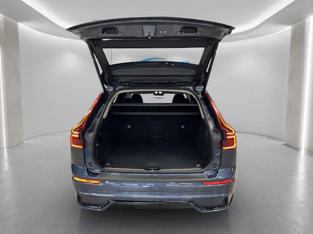 VOLVO XC60 2.0 B5 MH Plus Dark AWD