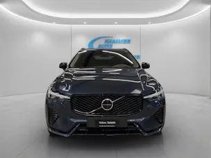 VOLVO XC60 2.0 B5 MH Plus Dark AWD
