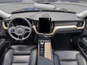 VOLVO XC60 2.0 B5 MH Plus Dark AWD