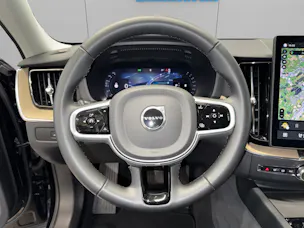 VOLVO XC60 2.0 B5 MH Plus Dark AWD
