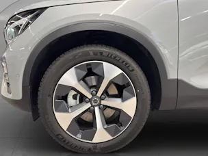 VOLVO XC40 2.0 B3 MH Plus Dark