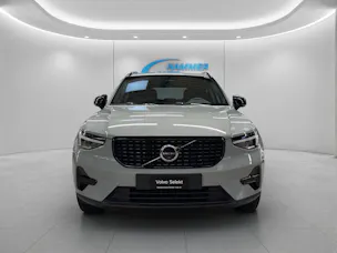 VOLVO XC40 2.0 B3 MH Plus Dark