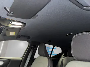VOLVO XC40 2.0 B3 MH Plus Dark