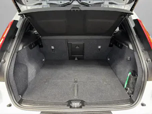 VOLVO XC40 2.0 B3 MH Plus Dark
