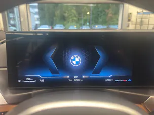BMW 330i xDrive Touring M AERODYNAMIKPAKET
