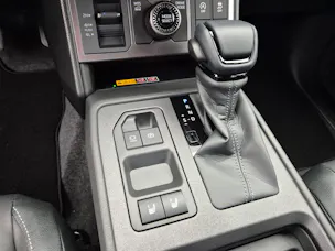 Toyota Hilux Double Cab.-Pick-up 2.8 D-4D MHEV 204 Invincible