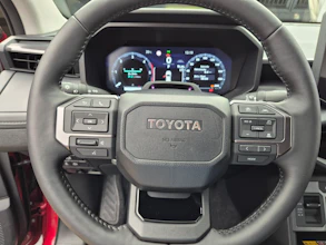 https://vehicle.imgix.net/4435833/ac6407b5-6edd-4b8c-87bb-c17312dc37f5.jpg