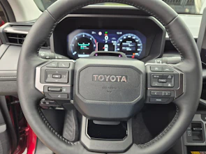 Fahrzeugbild TOYOTA Hilux Double Cab.-Pick-up 2.8 D-4D MHEV 204 Invincible
