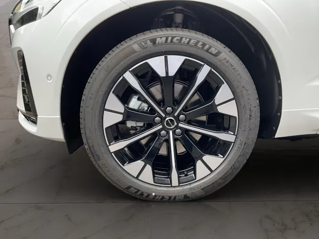 Volvo XC60 2.0 B5 MH Plus Dark AWD