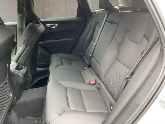 Volvo XC60 2.0 B5 MH Plus Dark AWD