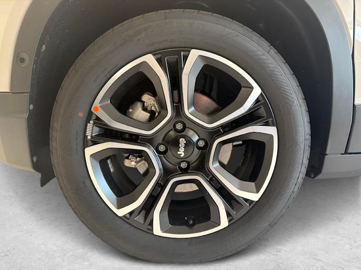 immagine del veicolo JEEP AVENGER