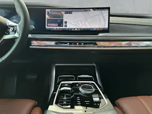 BMW i7 xDrive60 (CH) AHK * TansanitBlau Mét * SOH TEST 96%