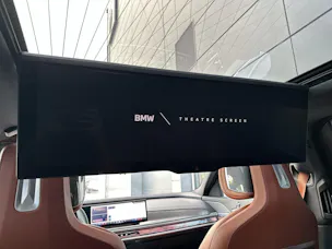BMW i7 xDrive60 (CH) AHK * TansanitBlau Mét * SOH TEST 96%