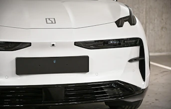https://vehicle.imgix.net/4435883/68dfbb51-6c28-4fa5-8aad-b71c514144dc.jpg