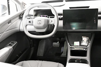 https://vehicle.imgix.net/4435883/84b4bbac-c3fd-4144-85e3-80af42a2c3e9.jpg