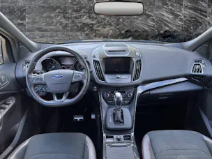 FORD Kuga 2.0 TDCi 150 ST-Line