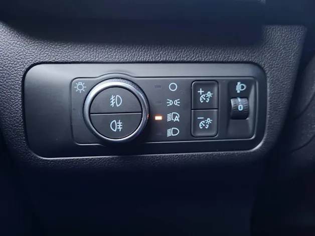 FORD Kuga 2.5 Hybrid Cool & Connect 4x4