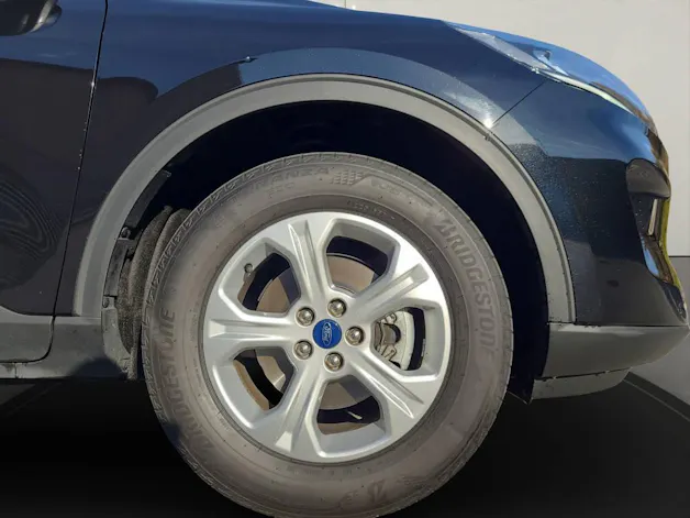 FORD Kuga 2.5 Hybrid Cool & Connect 4x4