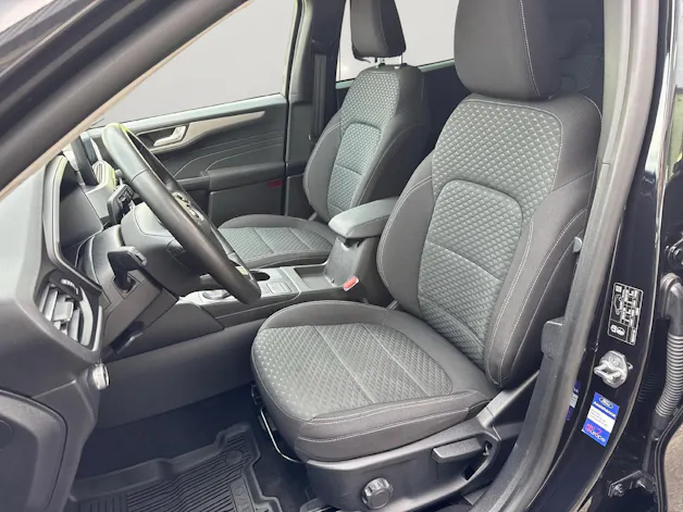 FORD Kuga 2.5 Hybrid Cool & Connect 4x4