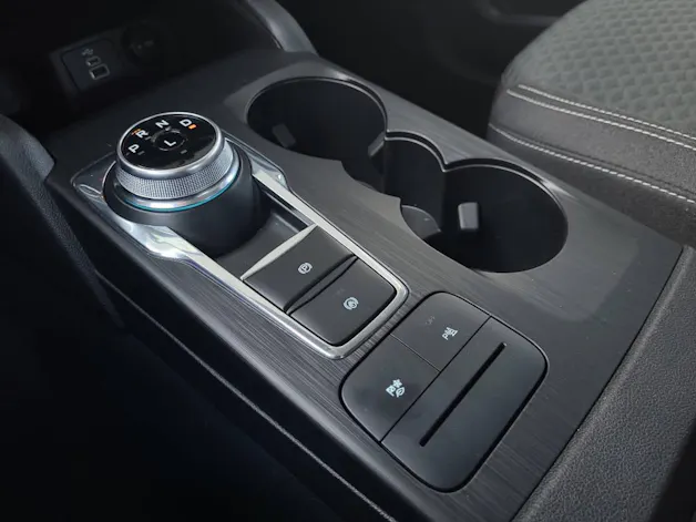 FORD Kuga 2.5 Hybrid Cool & Connect 4x4
