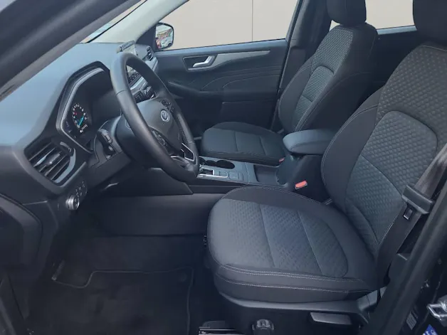 FORD Kuga 2.5 Hybrid Cool & Connect 4x4