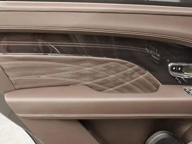 BENTLEY Bentayga 4.0 V8 EWB Azure