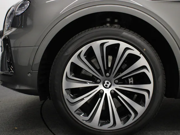BENTLEY Bentayga 4.0 V8 EWB Azure