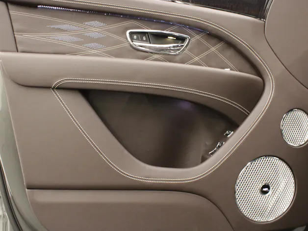 BENTLEY Bentayga 4.0 V8 EWB Azure
