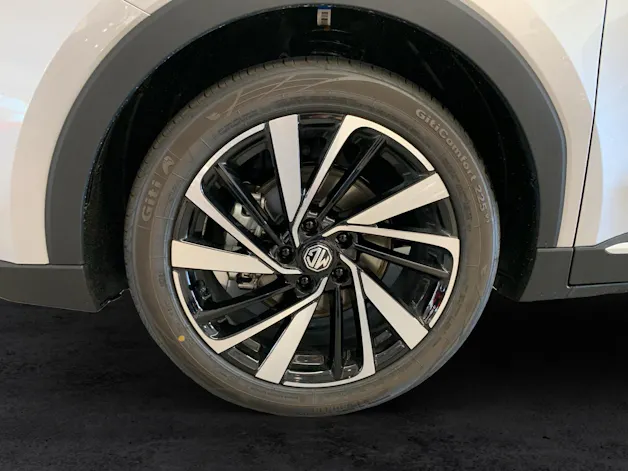 MG ZS 1.5 Hybrid+ Luxury