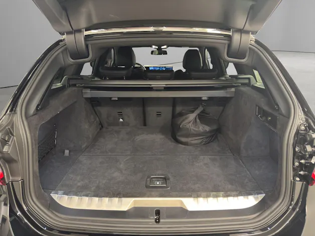 BMW 330e xDrive SAG Touring