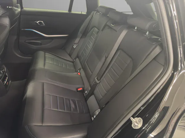 BMW 330e xDrive SAG Touring