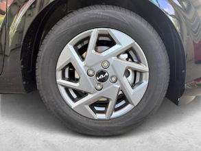 https://vehicle.imgix.net/4436099/b45c04d0-3ca6-49f6-bc67-6ecc5258a810.jpg