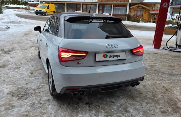 AUDI S1 Sportback 2.0 TFSI quattro
